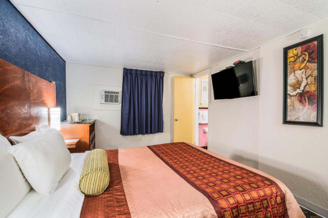 Highland Inn New Cumberland Ngoại thất bức ảnh