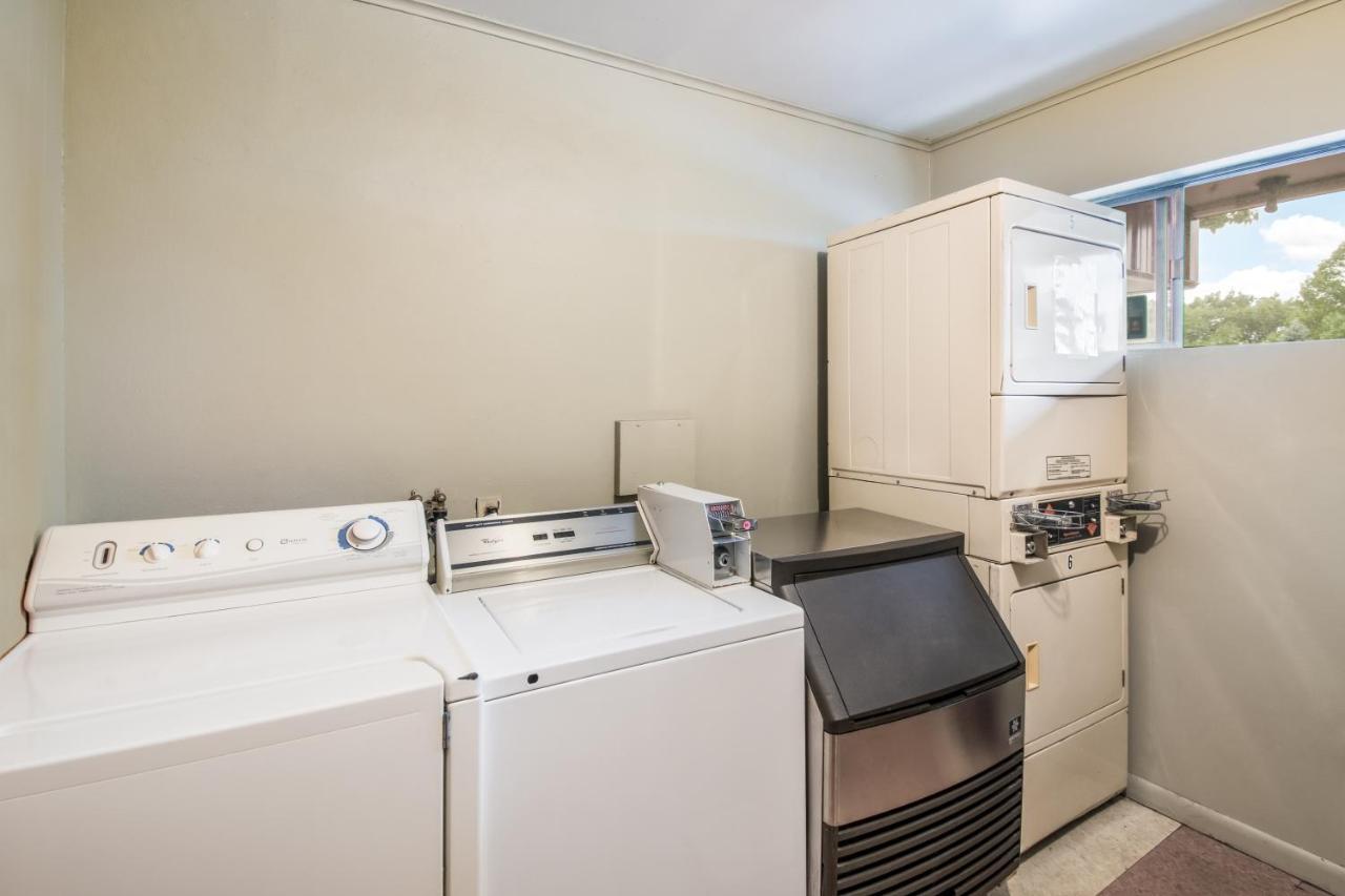 Highland Inn New Cumberland Ngoại thất bức ảnh